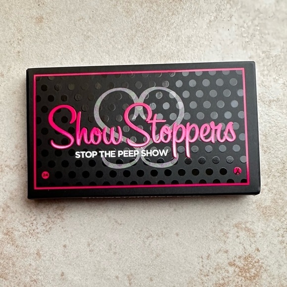 ShowStoppers Double Stick Designer Fashion Tape - Picture 1 of 3